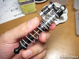 Axial(アキシャル)・SCX10・ジープ ラングラー G6 製作記 ～ オイルダンパーの組み立て ～ オイルダンパーの完成